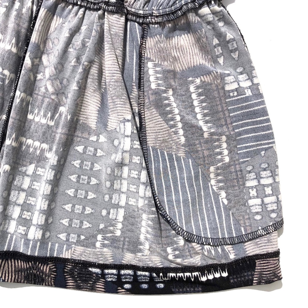 BCBG BCBGeneration romper shorts women XS tribal print deep V neck hidden pocket - Picture 10 of 15
